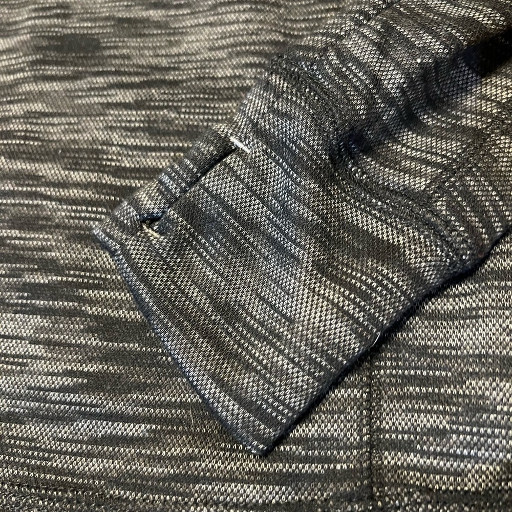 Mizuno‎ Performance Pullover - Picture 2 of 4
